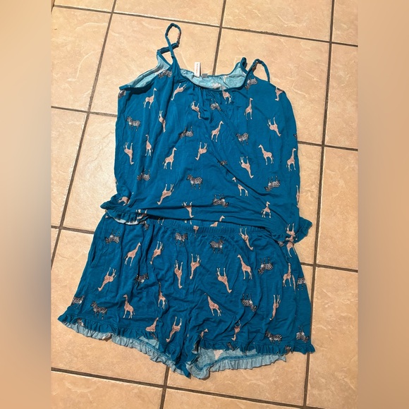 Safari Animals Pajama Set-5/$25 - Picture 1 of 5